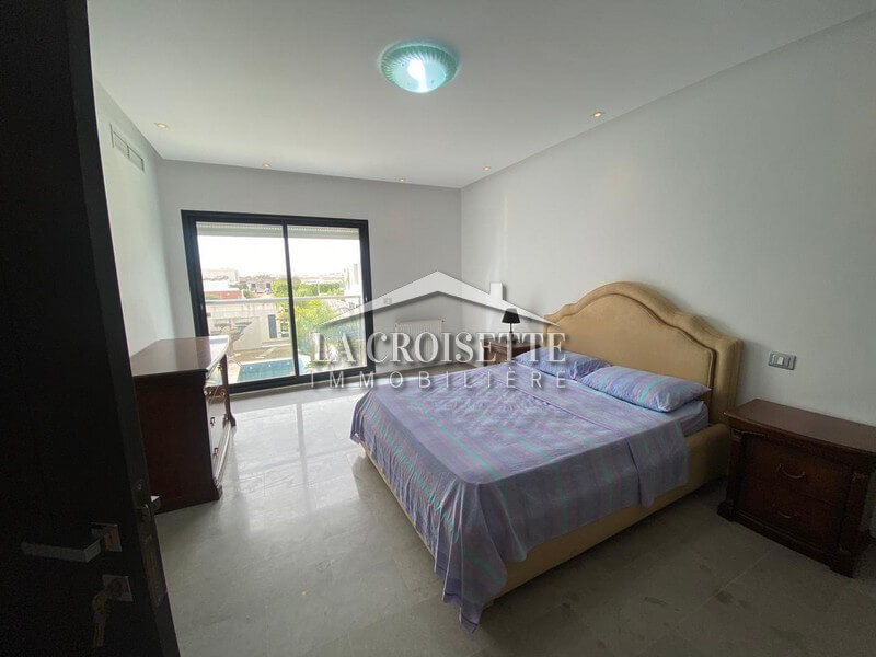 Villa S+3 avec piscine et studio indépendant à La Soukra